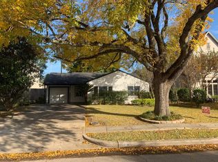 4612 Holt St, Bellaire, TX 77401