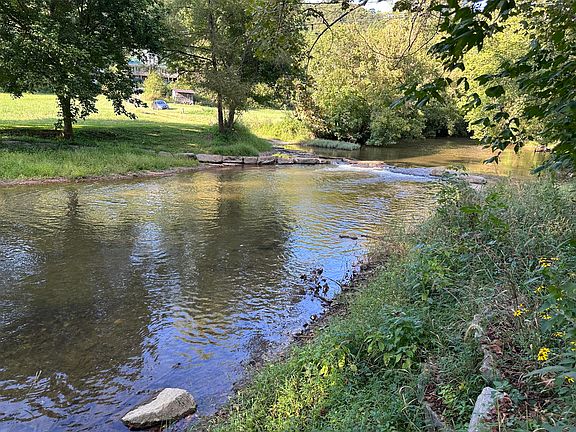 4th image of Beaver Dr
