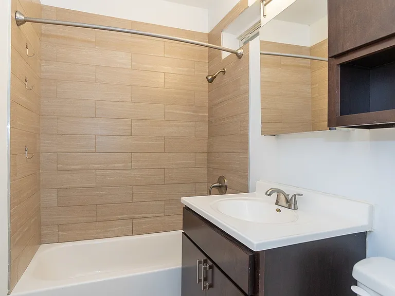 3251 N Damen Ave #2N — Photo 15