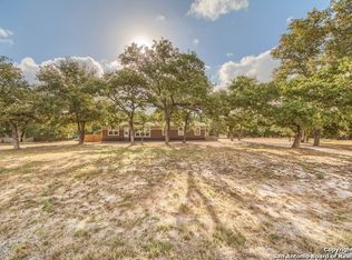 217 Encino Rio, Adkins, TX 78101