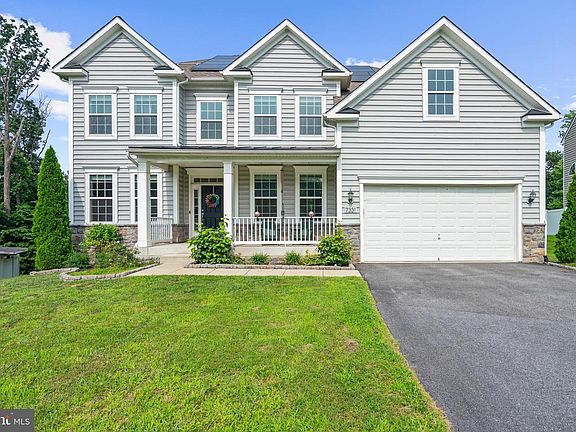 3rd image of 7331 Elbridge Ct