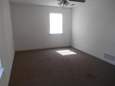 2nd image of 1409A Calle Nogal St
