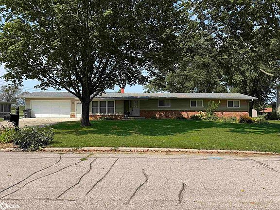 3rd image of 418 Birch Ave
