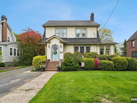 3rd image of 333 Bogert Ave