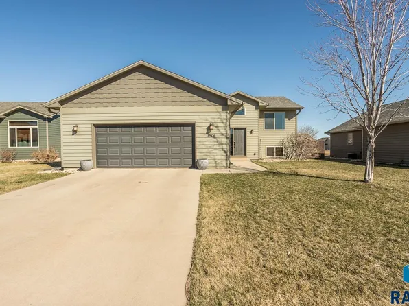 3504 E Brewster St, Sioux Falls, SD 57108