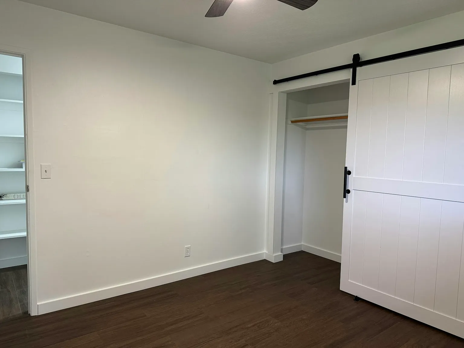 15-2712 Hee Street — Photo 4