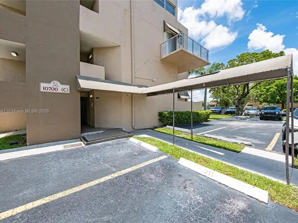10700 SW 108th Ave APT C316, Miami, FL 33176