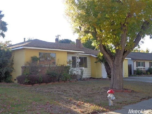 7018 Remo Way photo 1