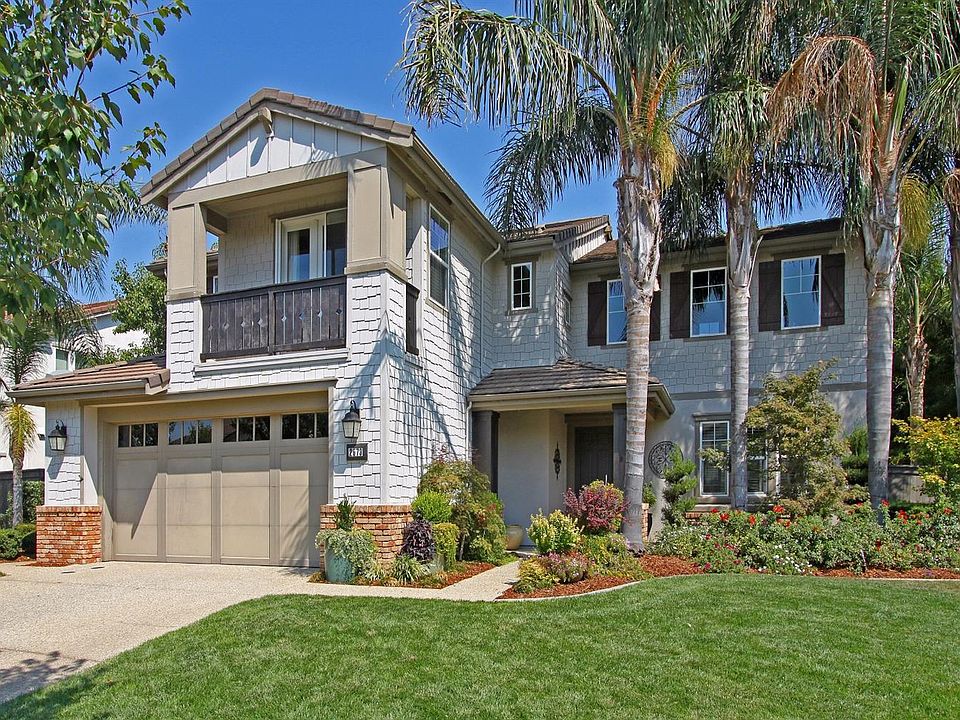 1st image of 2573 Summerland Way