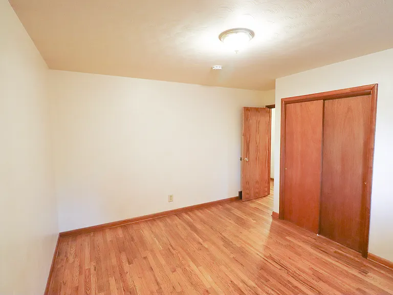 608 Cowan St — Photo 14