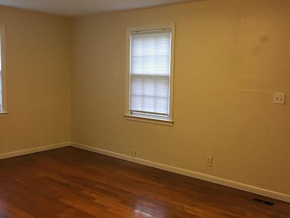 4th image of 425 E Columbia Ave