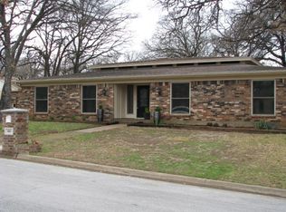 401 Billy Creek Cir, Hurst, TX 76053