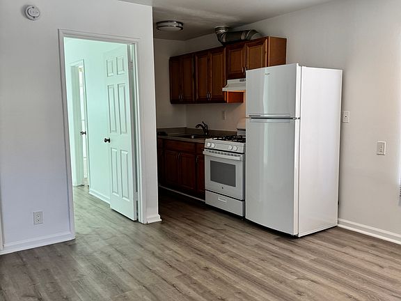 4th image of 2505 & 2509 S Denison Ave #1