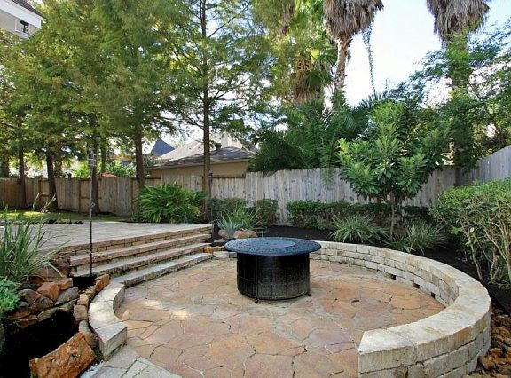 2nd image of 6419 Sevenleaf Ln