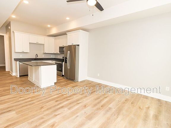 4th image of 905 W 39th St #A