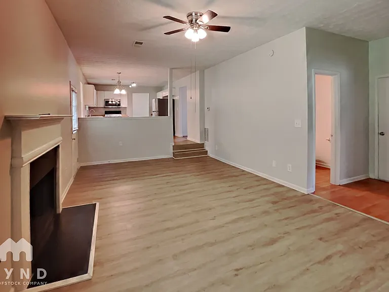 10851 Southshore Ct — Photo 5