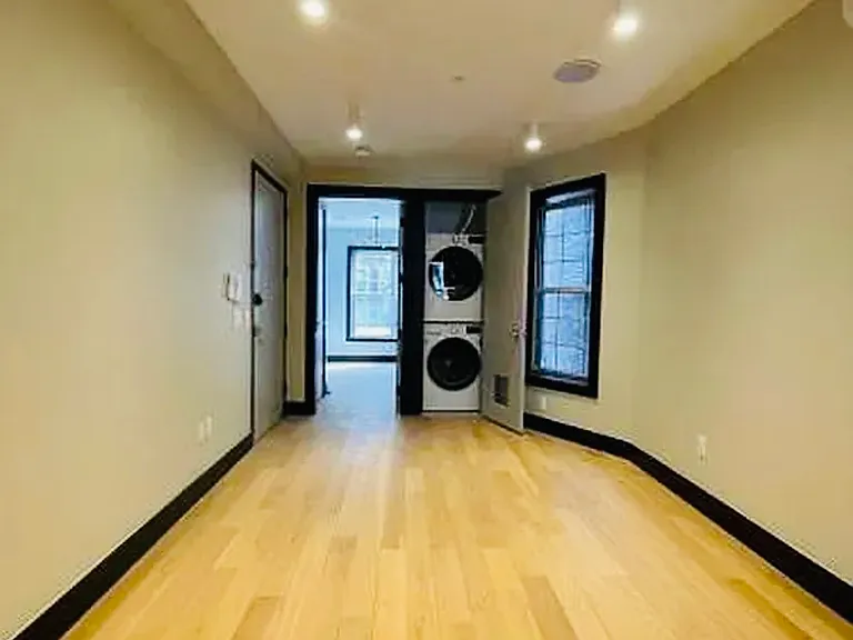50 Jordan Ave — Photo 3
