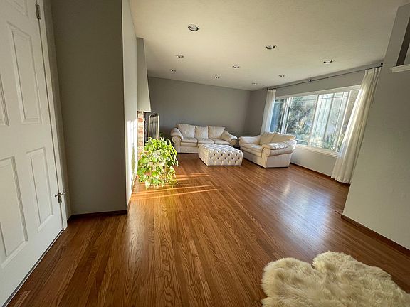 2nd image of 448 Palmetto Dr