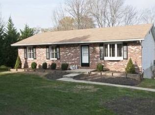 6420 Oak Hill Dr, Sykesville, MD 21784