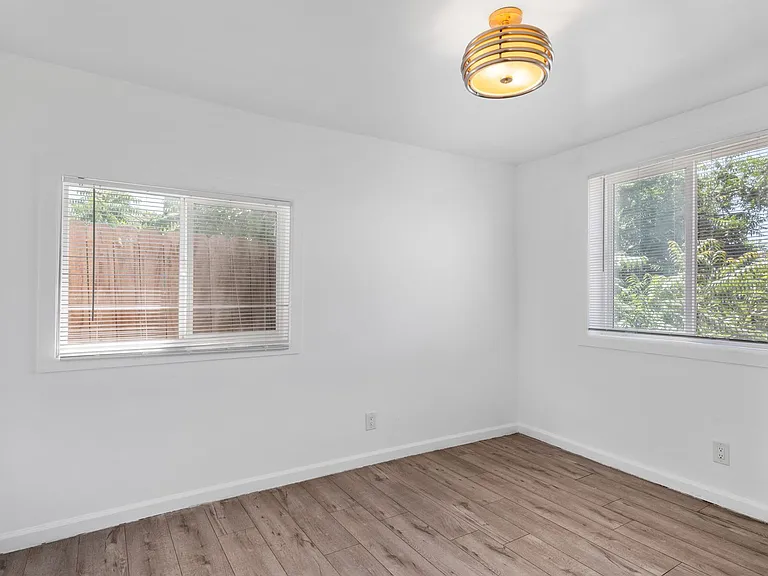 501 S Lorena St — Photo 6