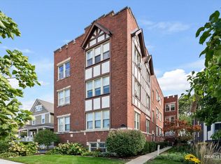11 6th Ave APT 2A, La Grange, IL 60525