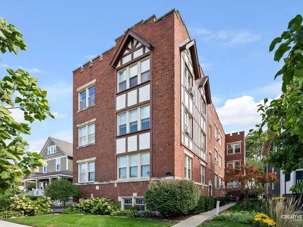 11 6th Ave APT 2A, La Grange, IL 60525
