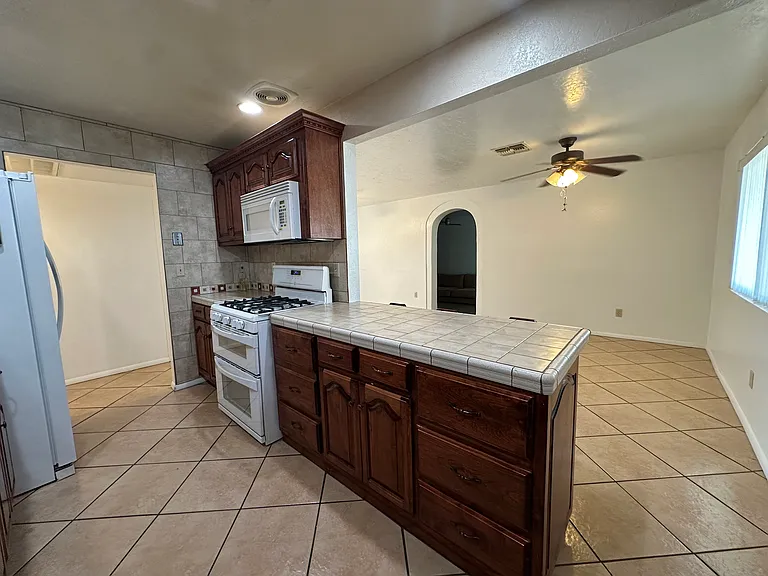 3209 S Capri Cir — Photo 22