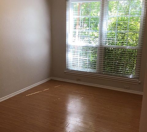 2nd image of 3405 Ridge Rnch