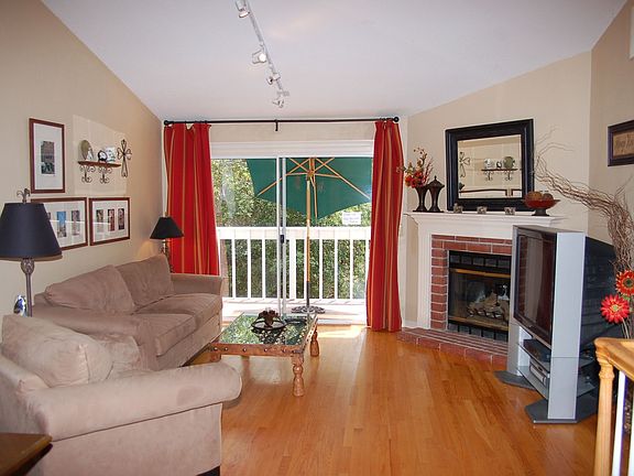 2nd image of 1218 Shelby Creek Ln