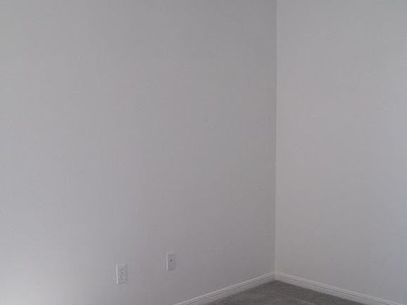 3rd image of 927 Ramblewood St Unit A