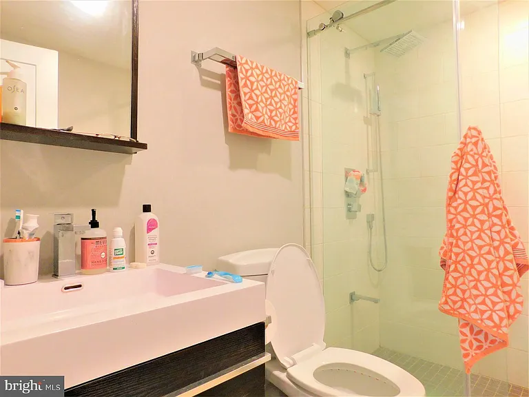 922 N 17th St #26-F — Photo 22