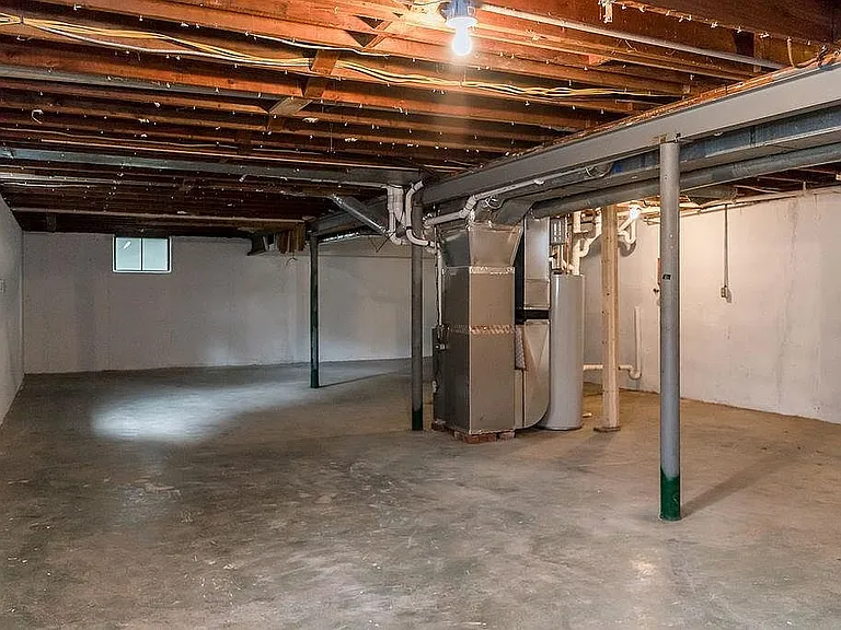 6943 Outlook St — Photo 22