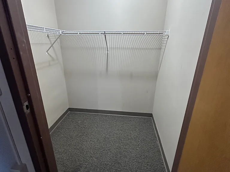 Madison Street Apartments — Photo 22