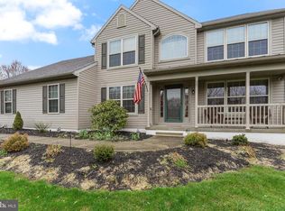 17 Field Stone Dr, Cochranville, PA 19330