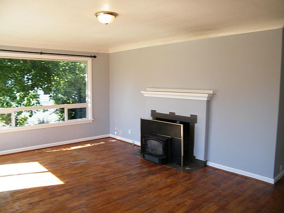 3rd image of 1125 Dill Way W #A