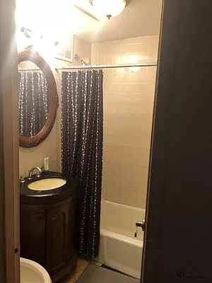 Rented by Batra Group Inc | media 29