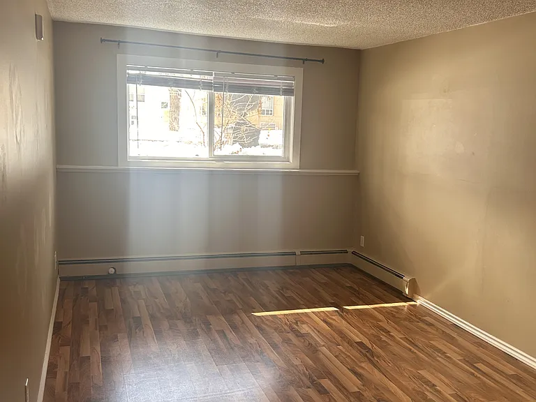 1013 Lansdowne Ave #103 — Photo 2