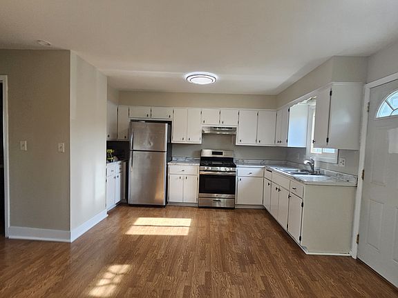 2nd image of 1119 Park Ave