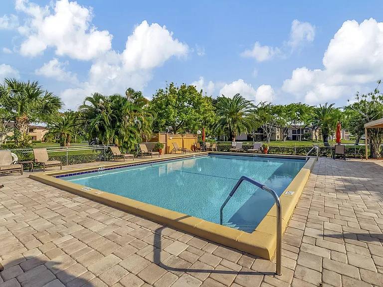 9299 Vista Del Lago #16D — Photo 32