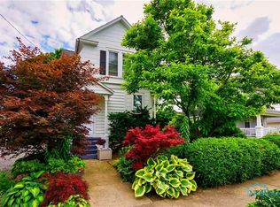 121 E Pine Ave, Findlay, OH 45840