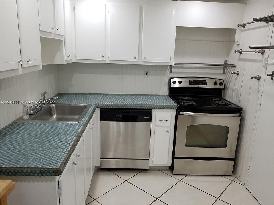 1st image of 16740 NE 9th Ave APT 702