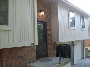 1703 Cinnabar Dr, Raymore, MO 64083