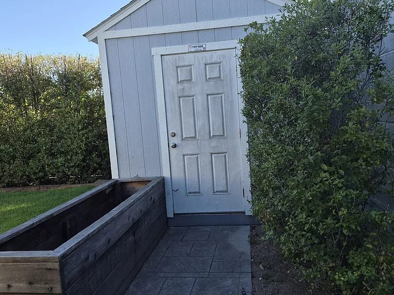 109 Corinne Ave — Photo 27