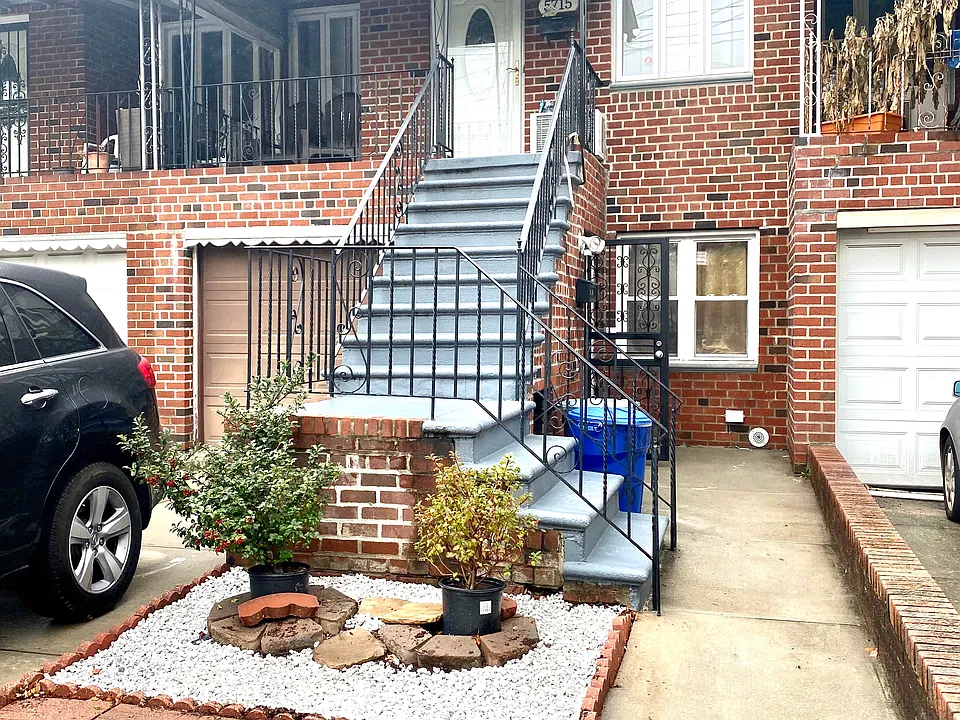 5715 Fillmore Ave #1