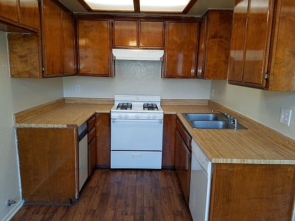 2nd image of 4016 W 141st St APT 9