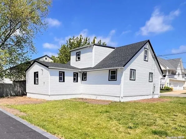 280 Westside Avenue, Freeport, NY 11520
