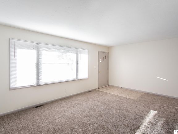 4th image of 1916 Monterey Dr