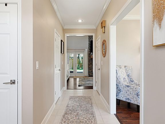 5th image of 869 Copperfield Cir