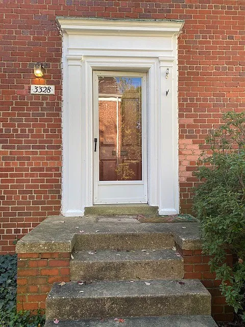 3328 Gunston Rd