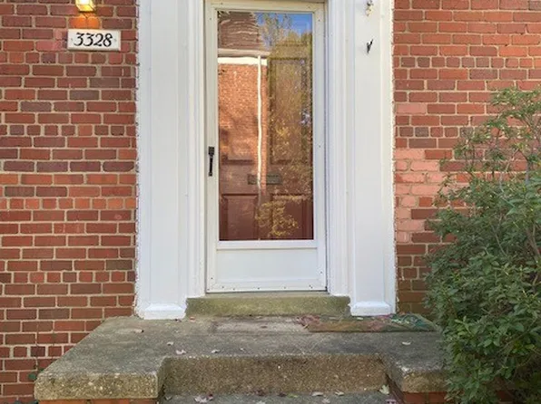 3328 Gunston Rd, Alexandria, VA 22302
